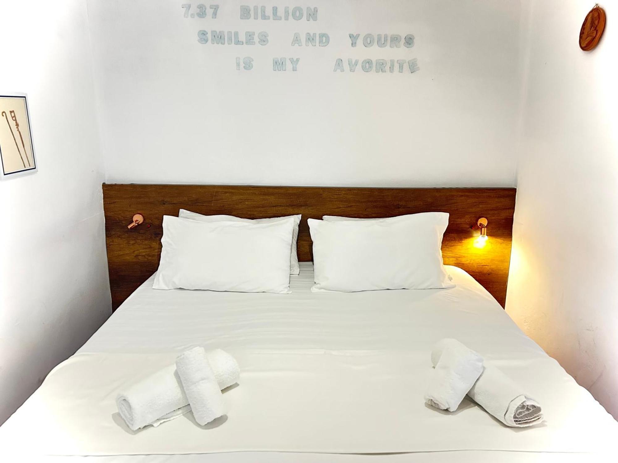 Budget Retreat Tirana & Studios Экстерьер фото